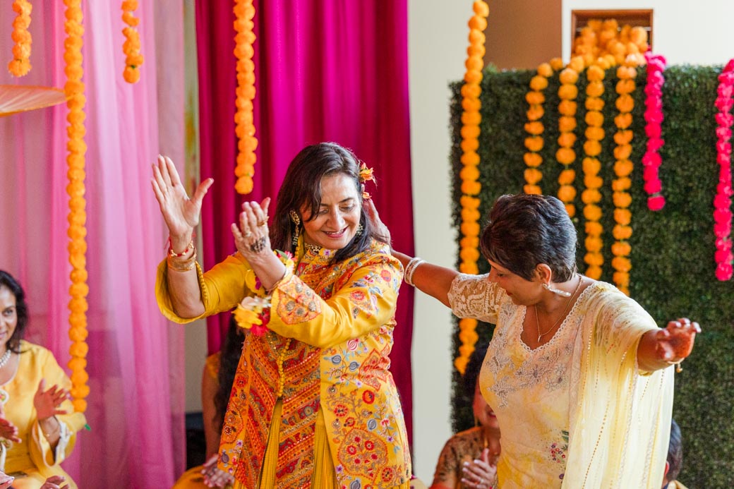 Mehndi Indian wedding photographer