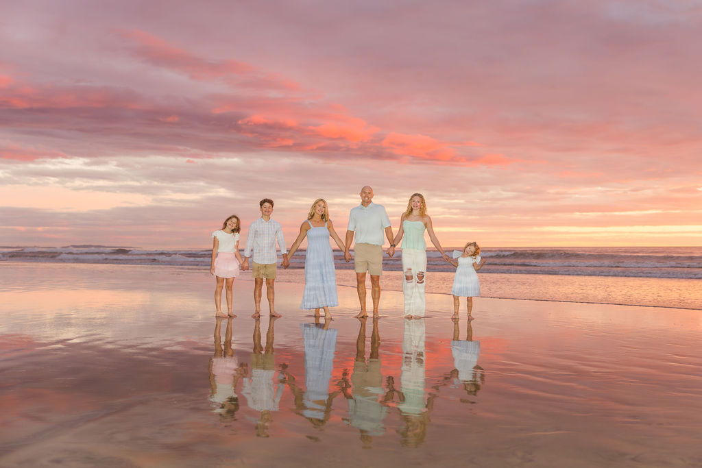 Start with a Color Palette Beach photos look best when outfits complement the natural surroundings. Soft, neutral colors photograph beautifully against the sand, ocean, and sky. Carlsbad Photo Favorite Beach Color Palettes